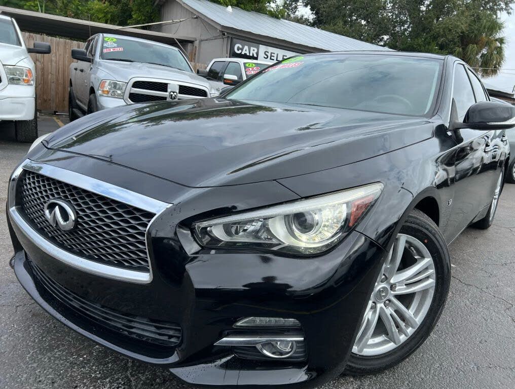 2015 INFINITI Q50 3.7 RWD