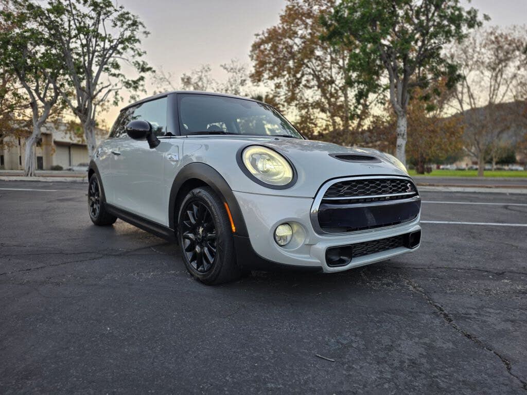 2018 MINI Cooper S 2-Door Hatchback FWD