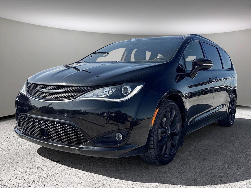 2019 Chrysler Pacifica Limited FWD