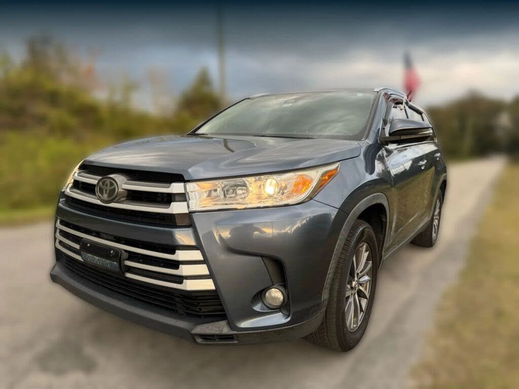 2019 Toyota Highlander XLE FWD