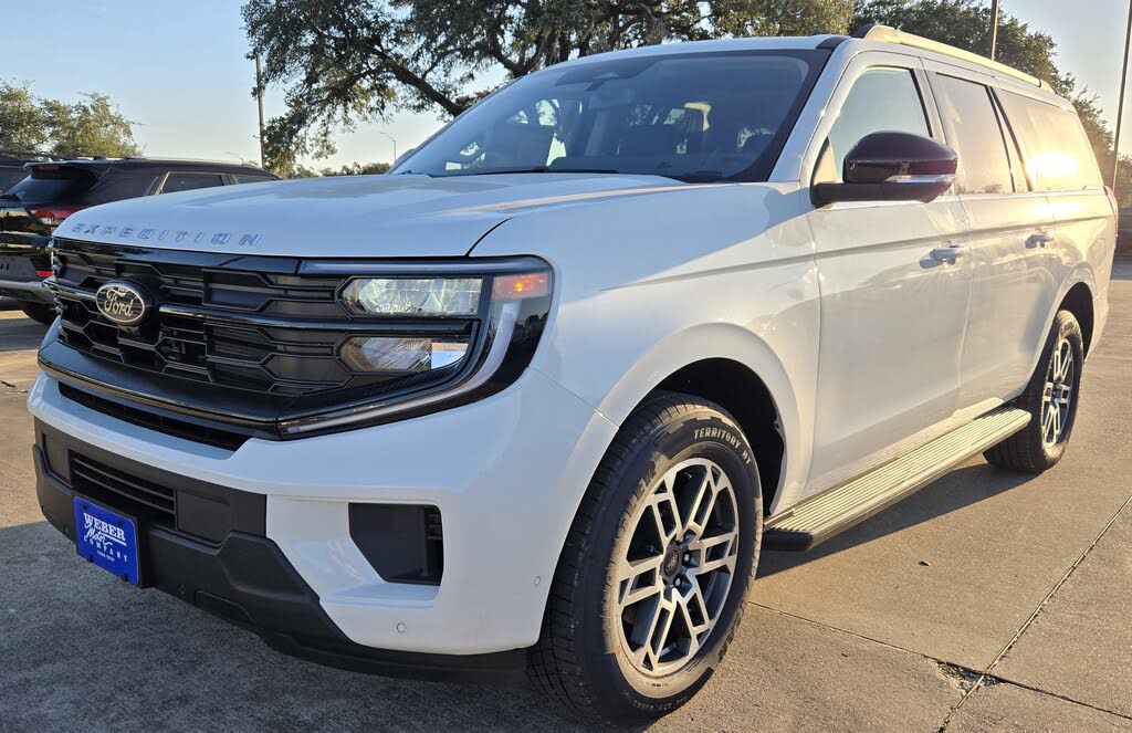 2025 Ford Expedition MAX Active RWD