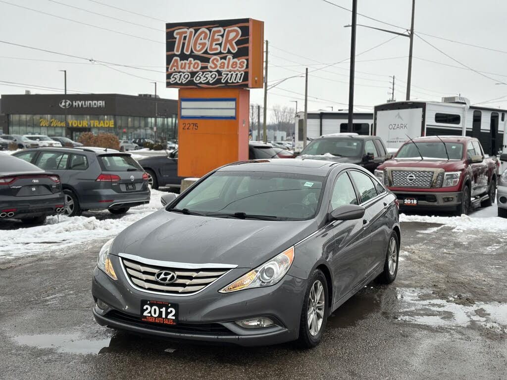 Hyundai Sonata GLS FWD 2012
