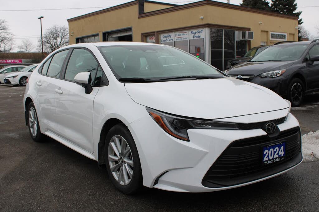Toyota Corolla LE FWD 2024