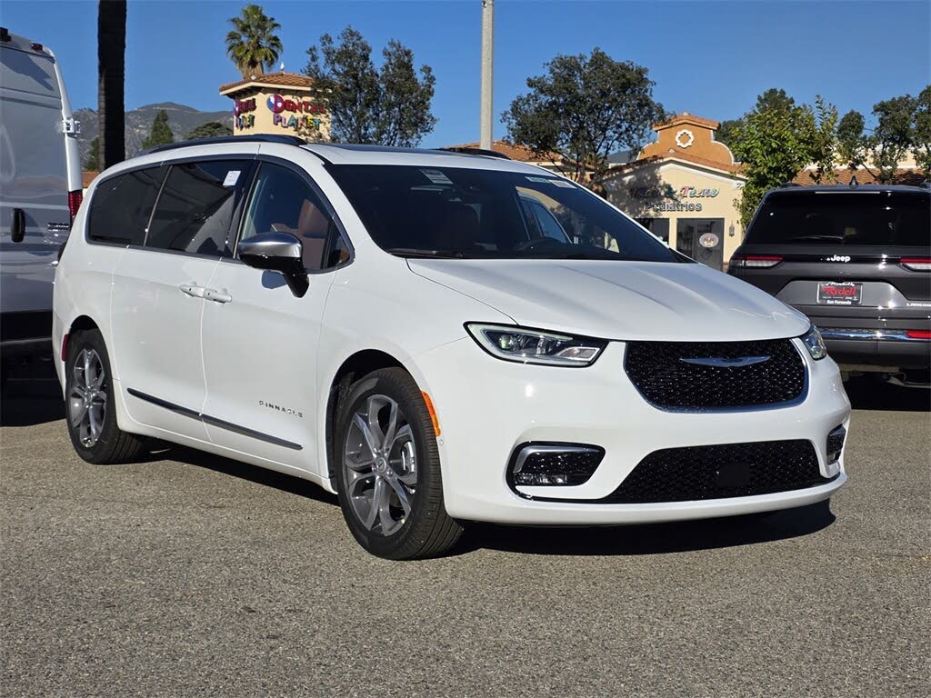 2026 Chrysler Pacifica Pinnacle FWD
