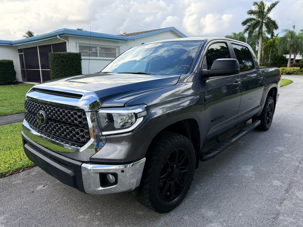 2018 Toyota Tundra SR5 CrewMax 5.7L FFV 4WD