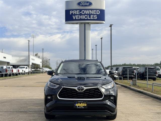 2022 Toyota Highlander XLE FWD