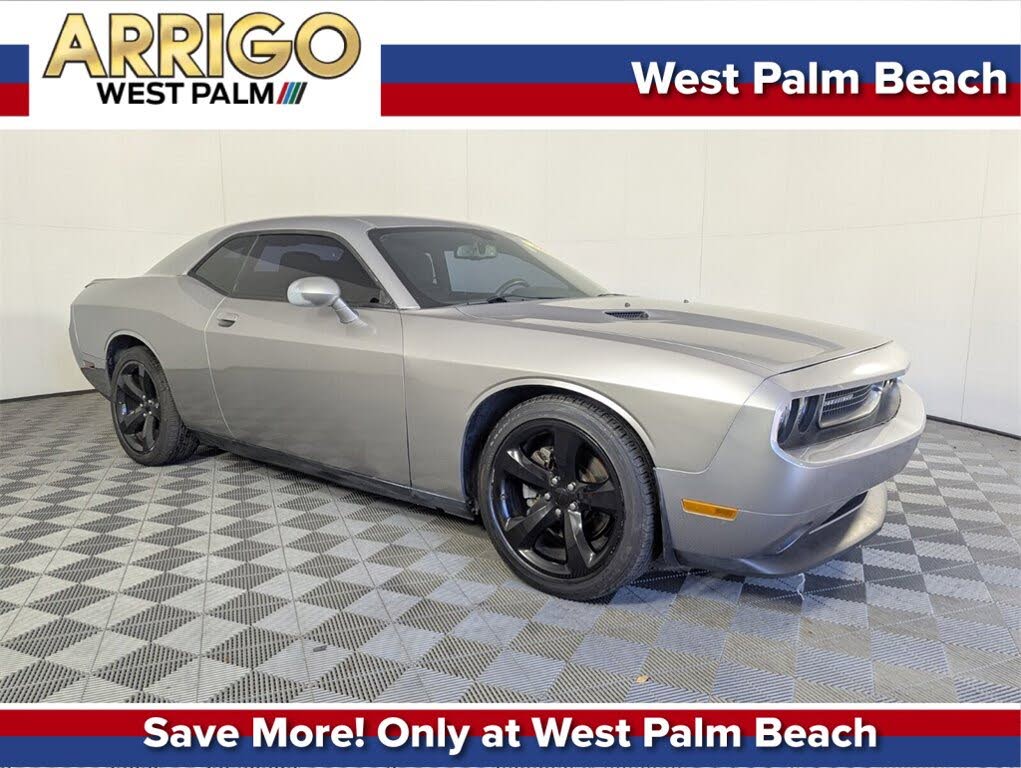 2013 Dodge Challenger SXT RWD
