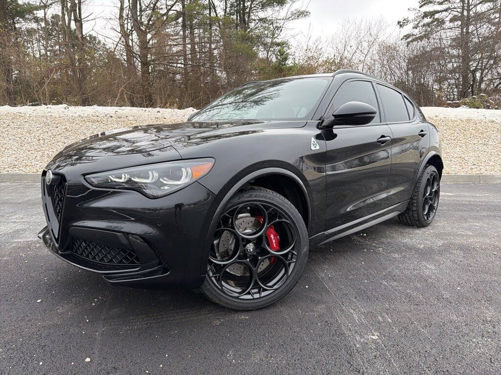 2024 Alfa Romeo Stelvio Quadrifoglio Carbon AWD