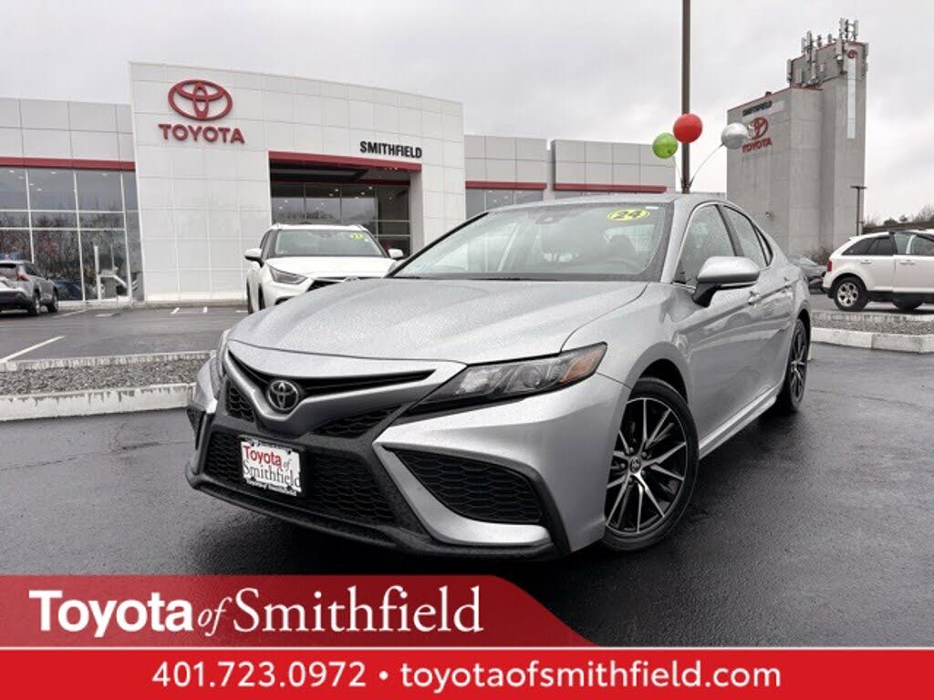 2024 Toyota Camry SE FWD