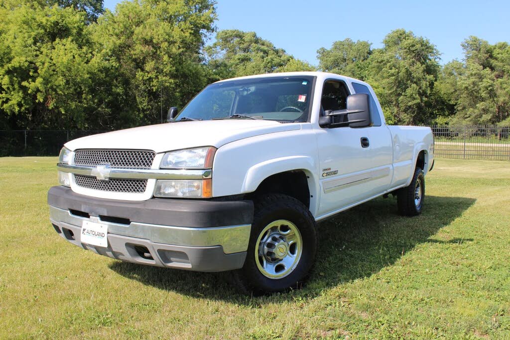2004 Chevrolet Silverado 2500HD LS Extended Cab 4WD