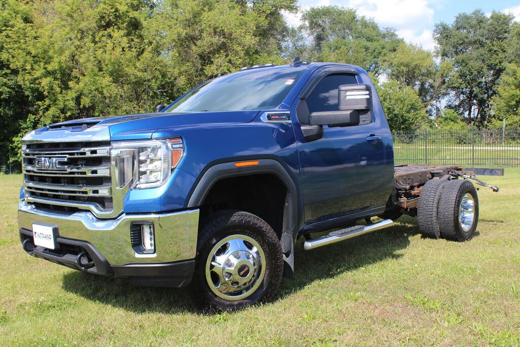 2022 GMC Sierra 3500HD Chassis SLE Regular Cab 4WD