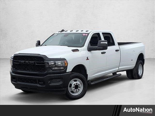 2024 RAM 3500 Tradesman Crew Cab LB DRW 4WD
