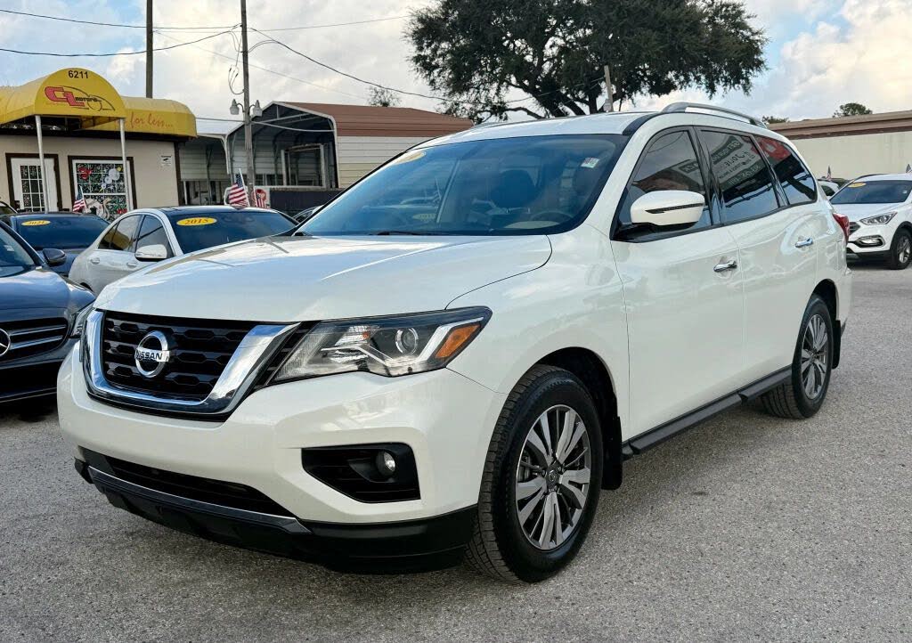 2019 Nissan Pathfinder SV FWD