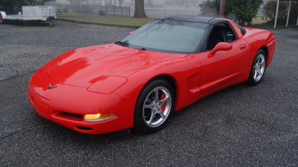 2004 Chevrolet Corvette Coupe RWD