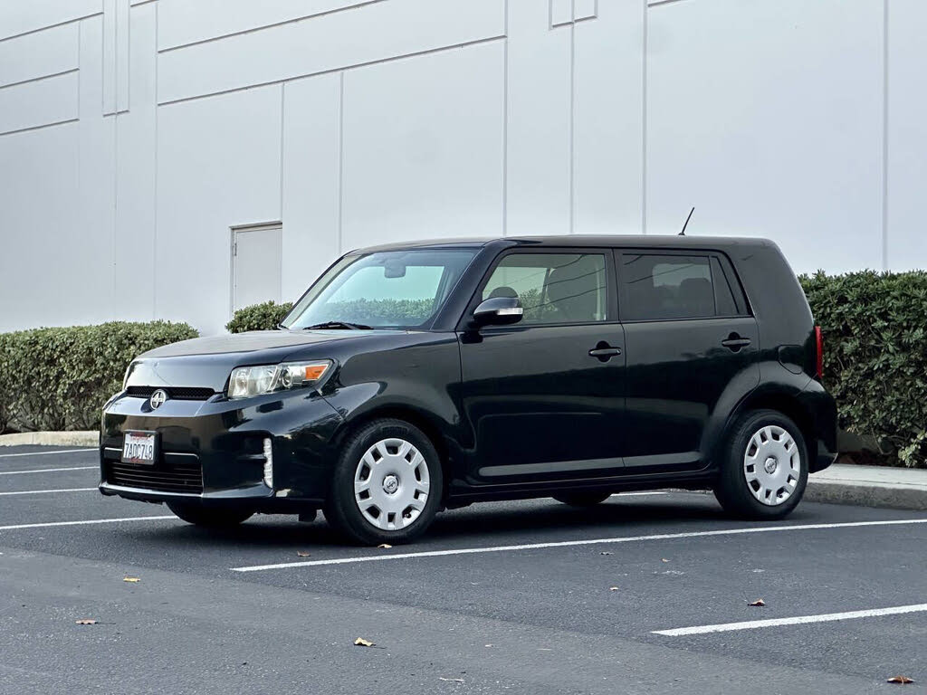2013 Scion xB Base