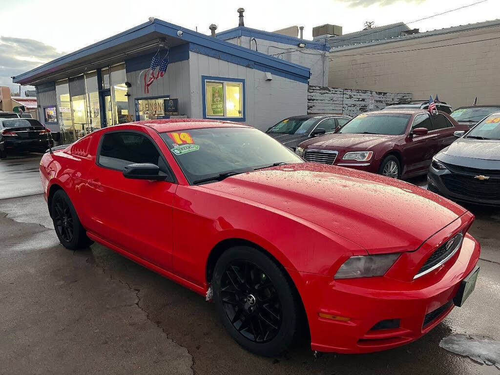 2014 Ford Mustang V6 Coupe RWD