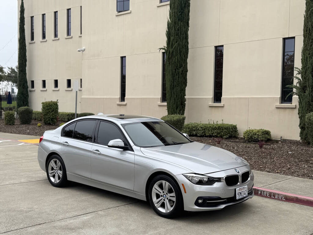 2016 BMW 3 Series 328i Sedan RWD