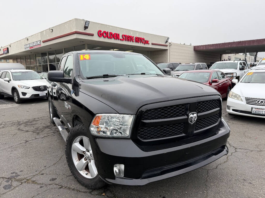 2014 RAM 1500 Express Quad Cab 4WD
