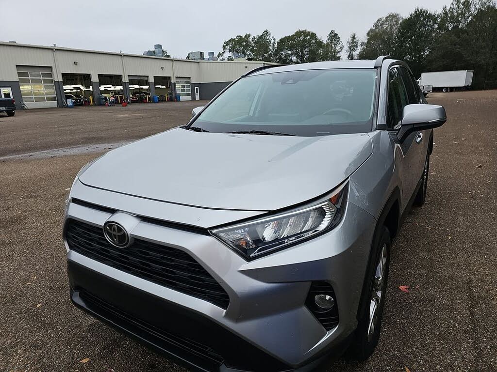 2019 Toyota RAV4 XLE Premium FWD