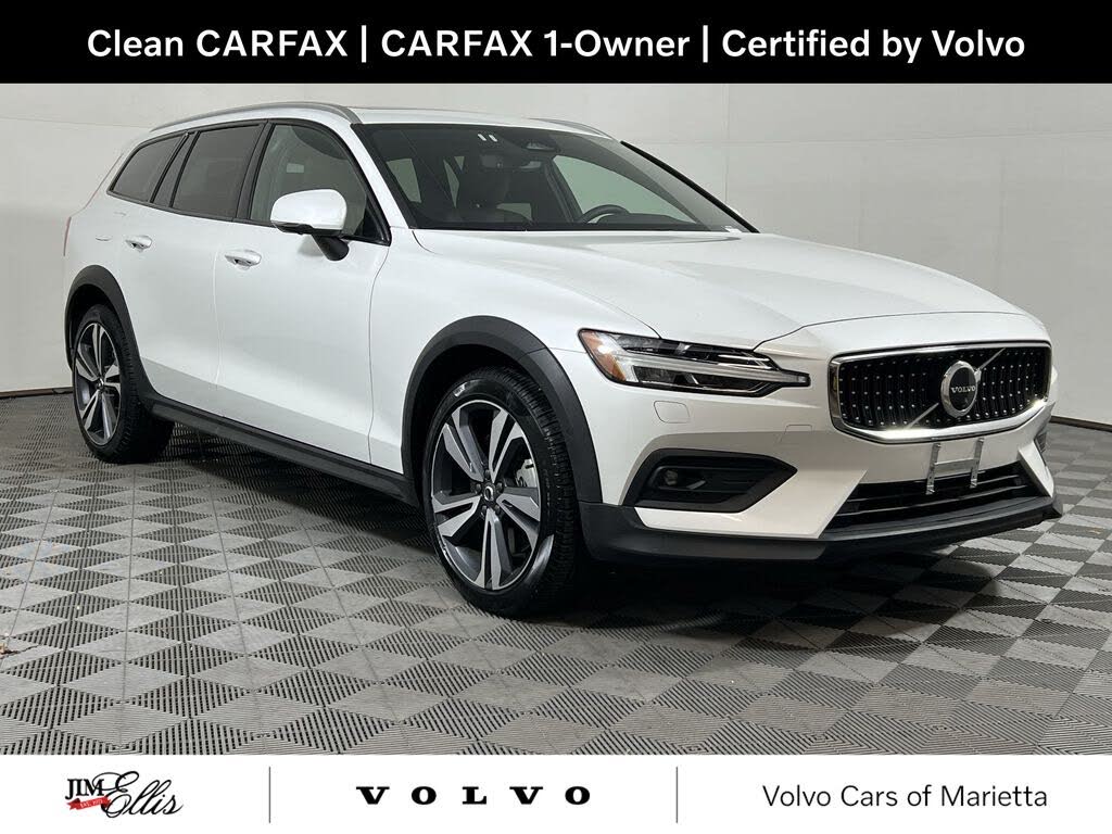 2025 Volvo V60 Cross Country B5 Plus AWD