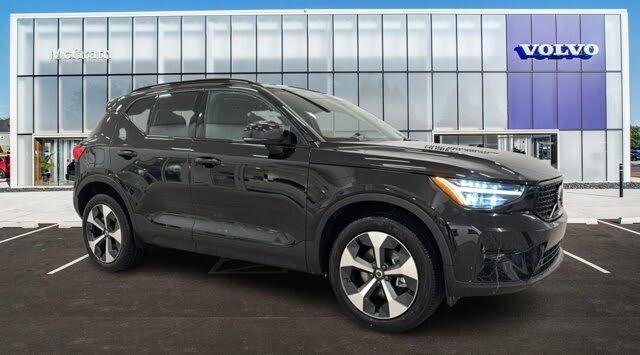 2026 Volvo XC40 B5 Plus AWD