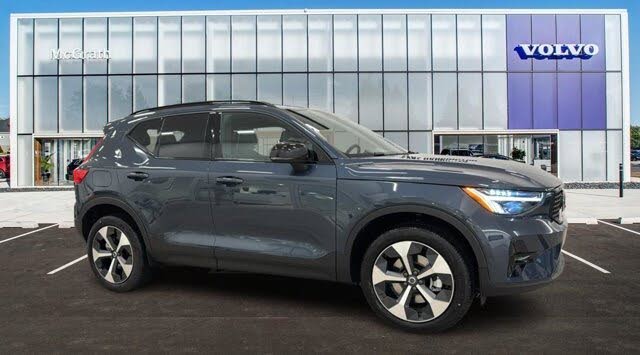 2026 Volvo XC40 B4 Plus FWD