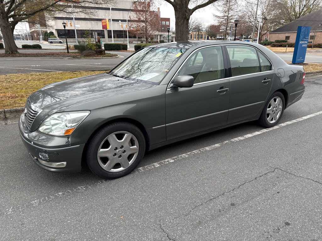 2004 Lexus LS 430 RWD