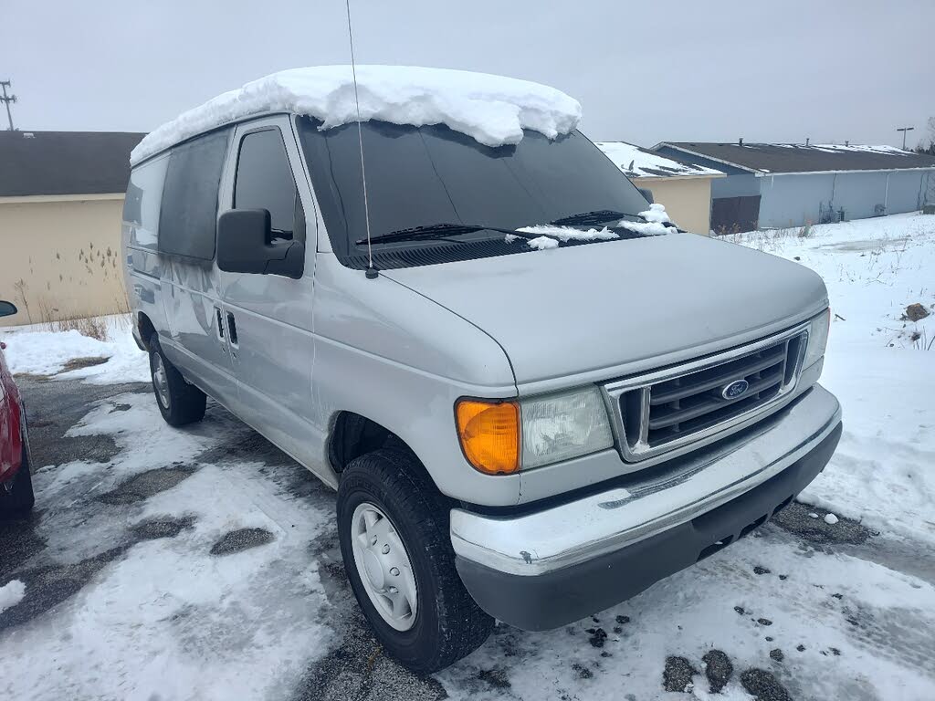 2005 Ford E-Series E-250 Cargo Van