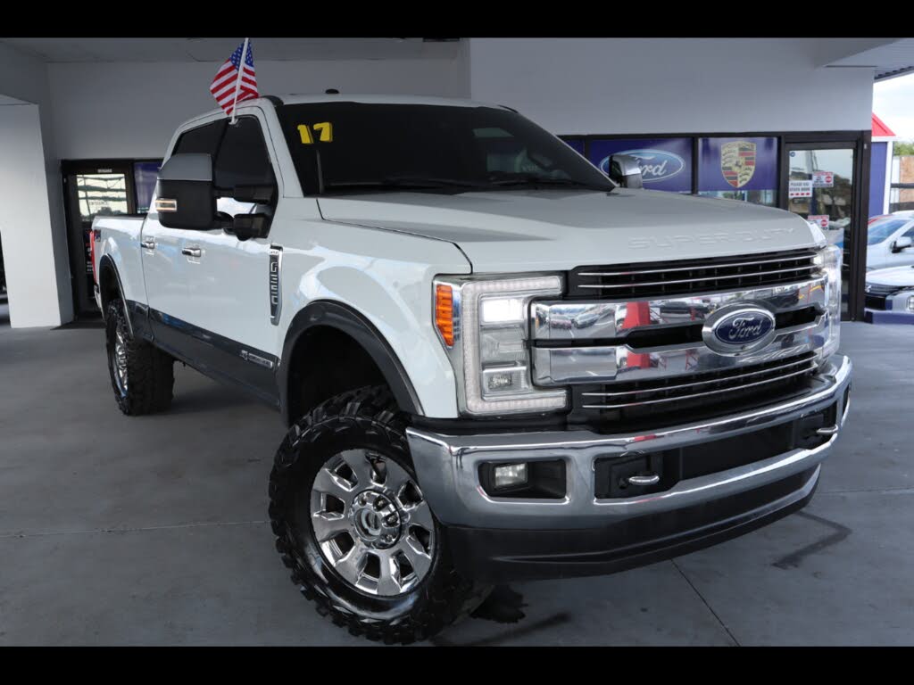 2017 Ford F-350 Super Duty Lariat Crew Cab 4WD