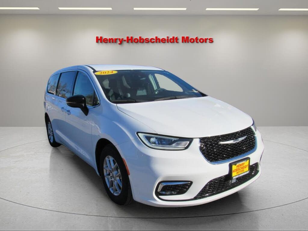 2024 Chrysler Pacifica Touring L FWD