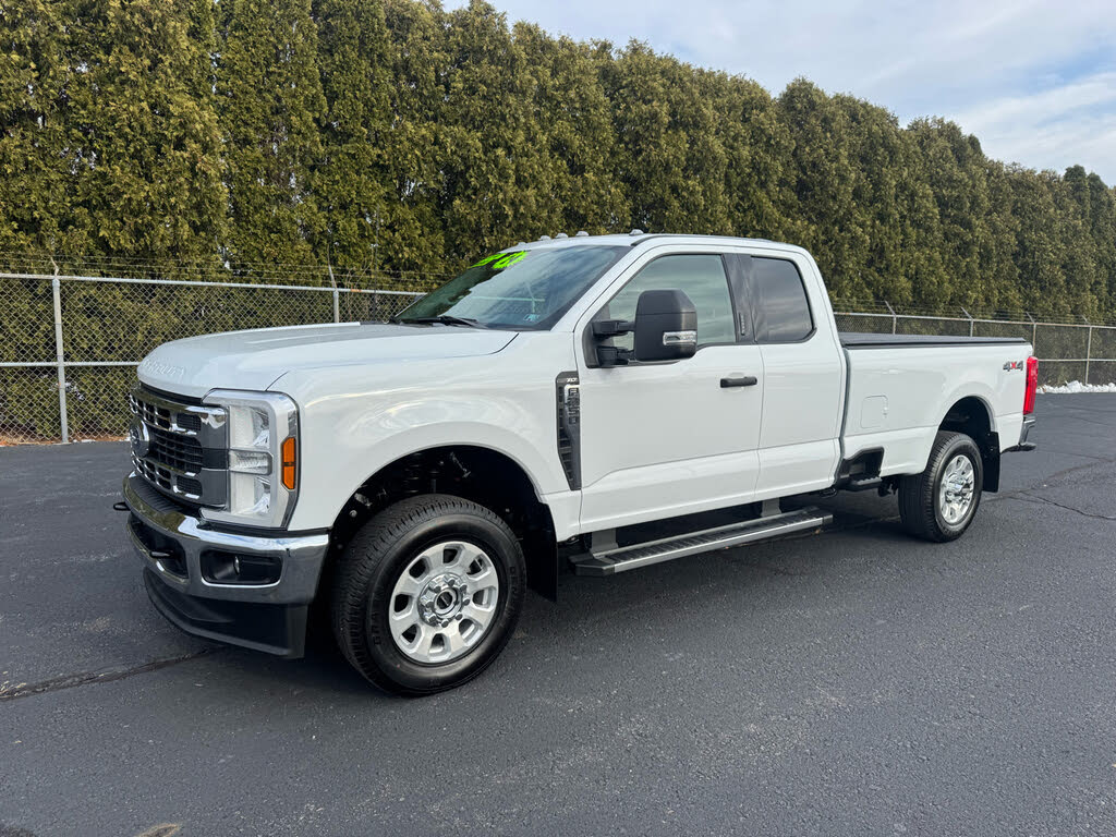 2024 Ford F-250 Super Duty XLT Crew Cab LB 4WD