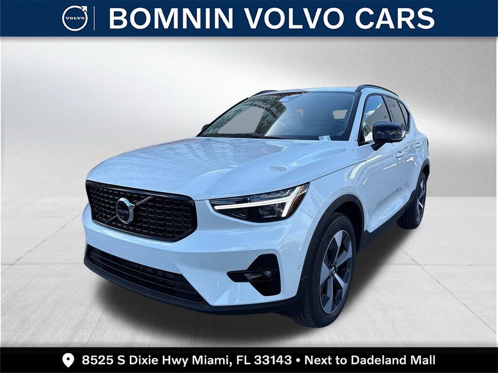 2026 Volvo XC40 B5 Plus AWD