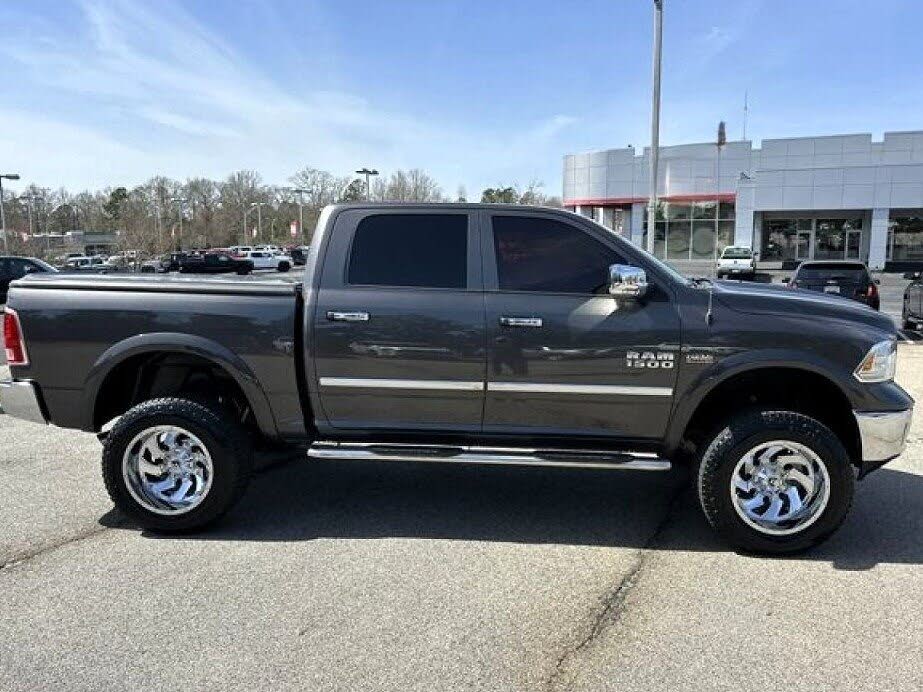 2016 RAM 1500 Laramie Crew Cab 4WD