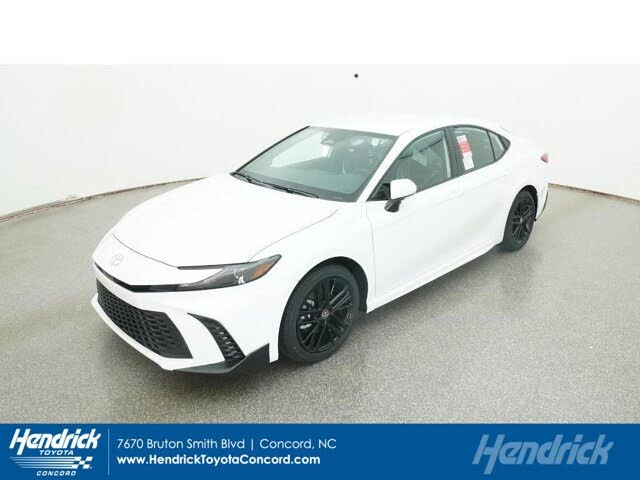 2026 Toyota Camry SE FWD