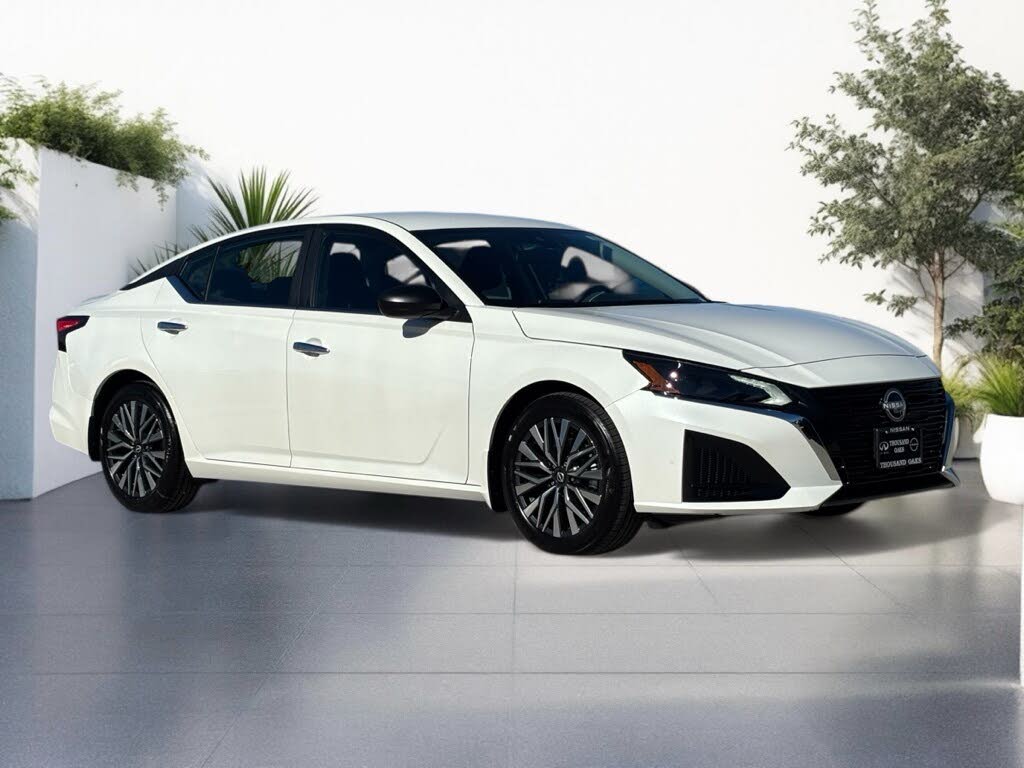 2025 Nissan Altima 2.5 SV FWD