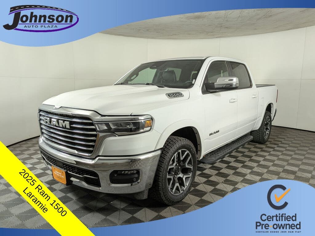 2025 RAM 1500 Laramie Crew Cab 4WD
