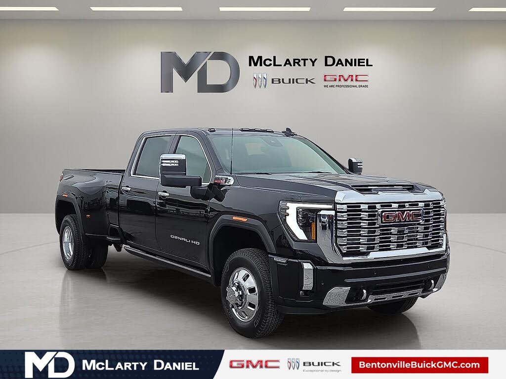 2026 GMC Sierra 3500HD Denali Crew Cab 4WD