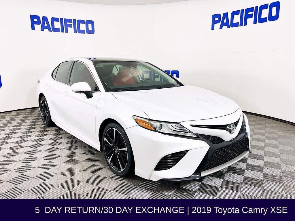 2019 Toyota Camry XSE V6 FWD