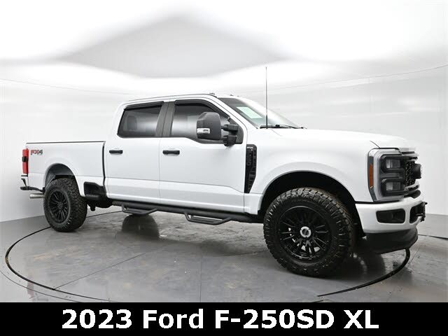 2023 Ford F-250 Super Duty XL Crew Cab 4WD