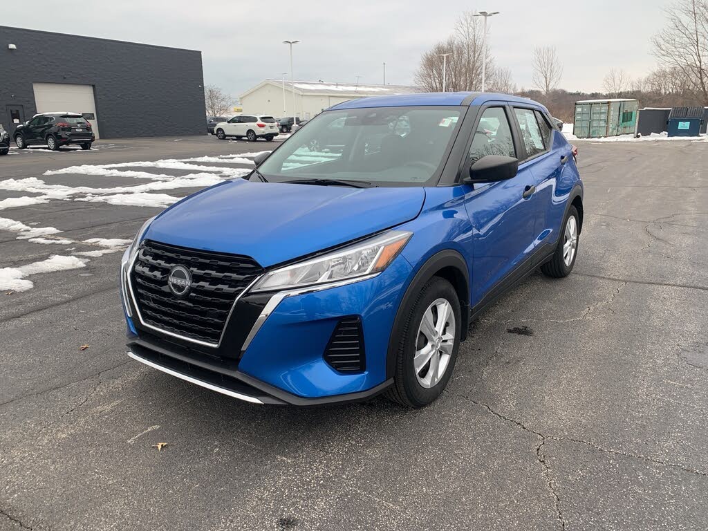 2023 Nissan Kicks S FWD