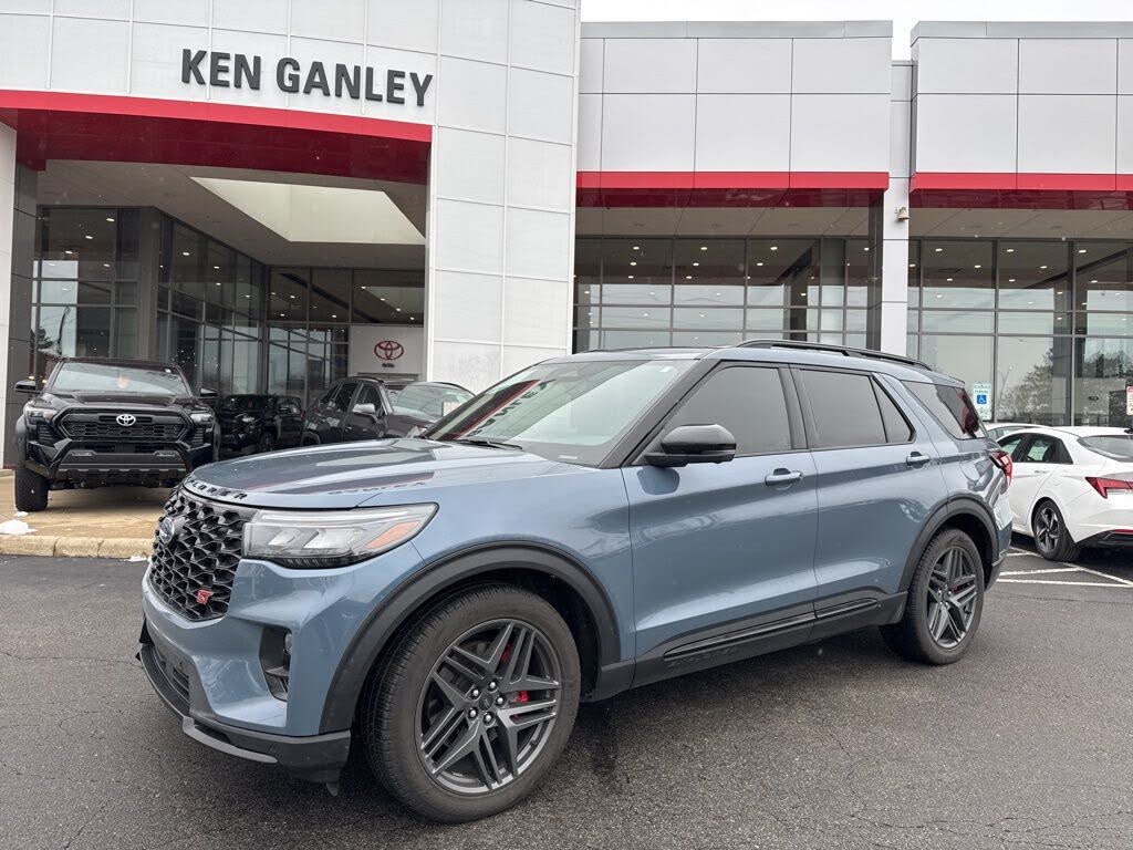 2025 Ford Explorer ST AWD