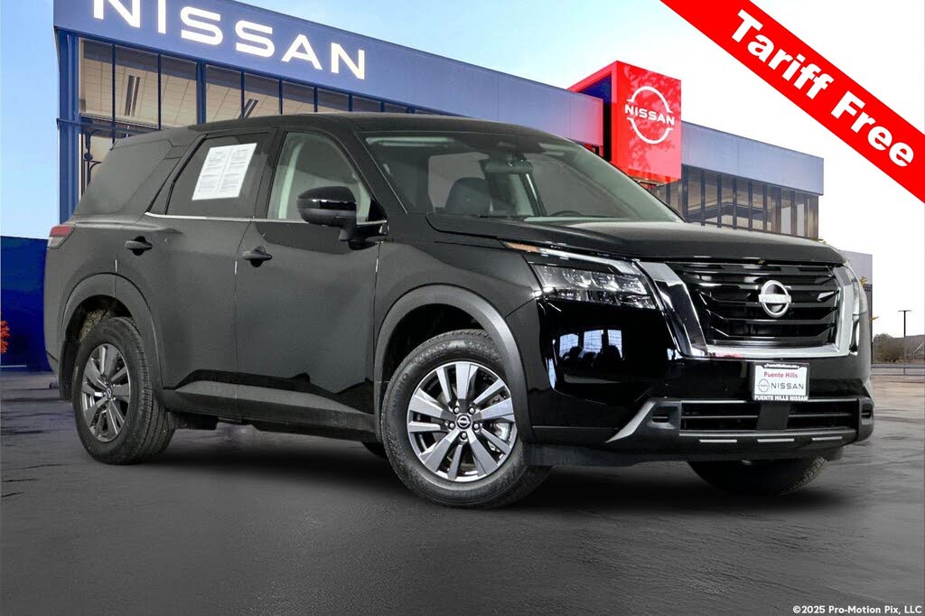 2025 Nissan Pathfinder S FWD
