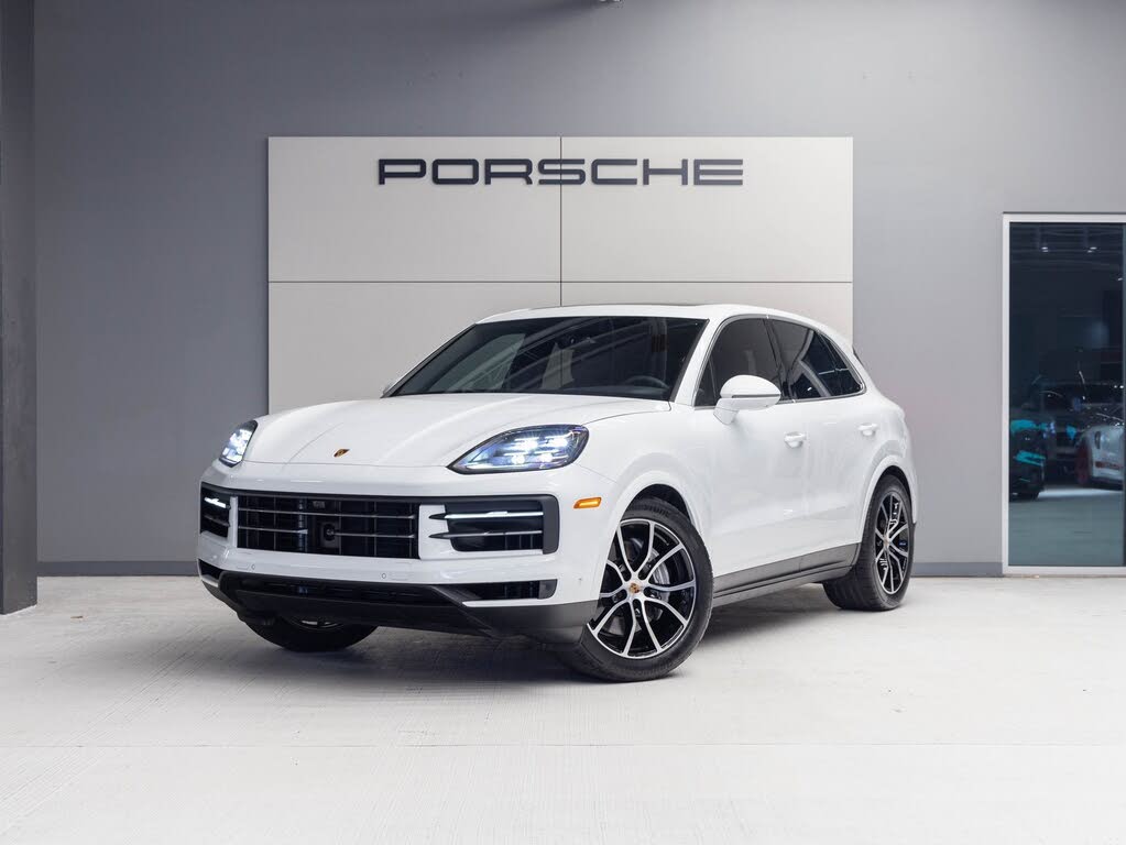 2025 Porsche Cayenne AWD