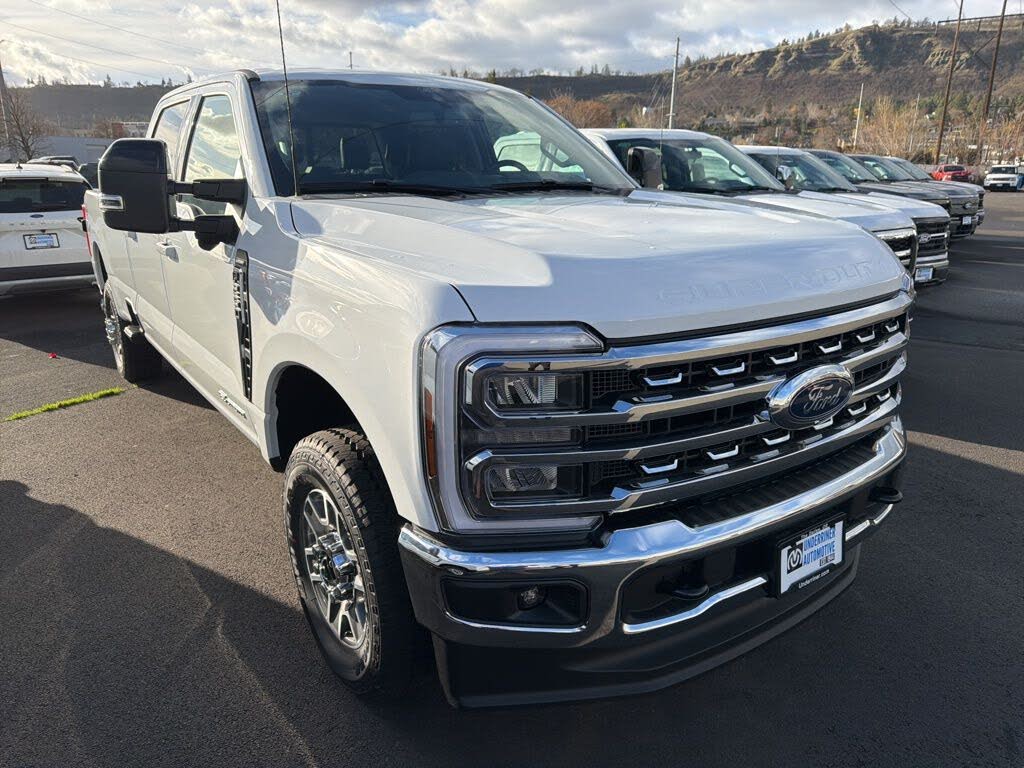 2026 Ford F-250 Super Duty Lariat Crew Cab 4WD