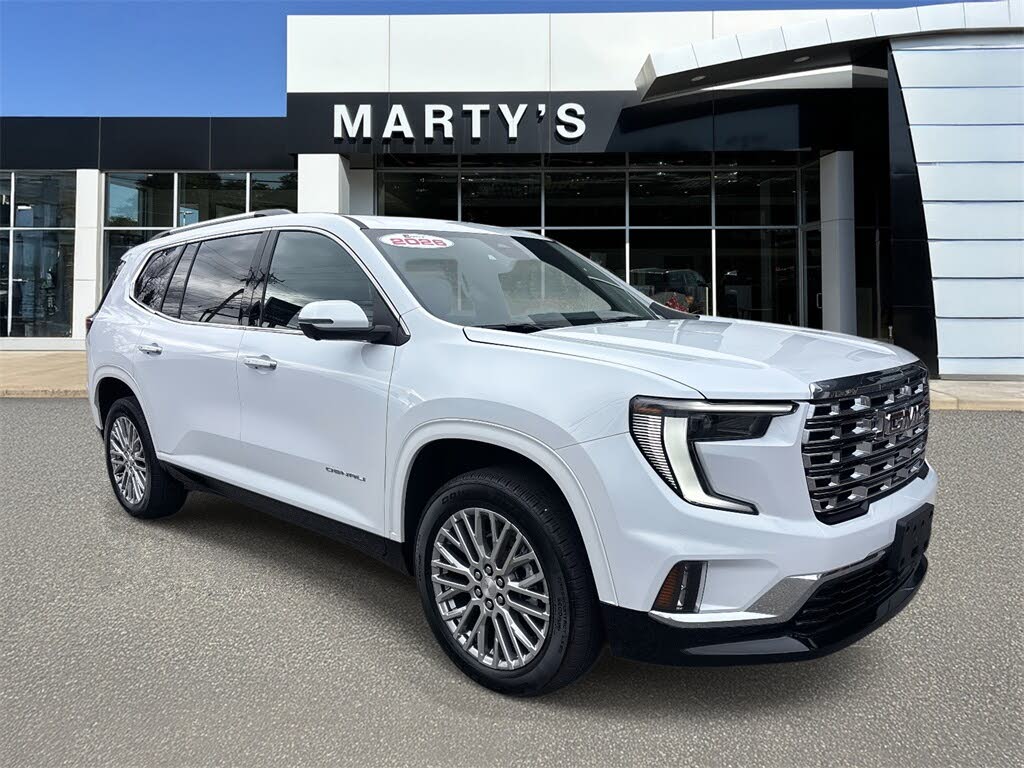 2026 GMC Acadia Denali AWD