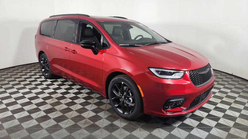 2026 Chrysler Pacifica Limited FWD