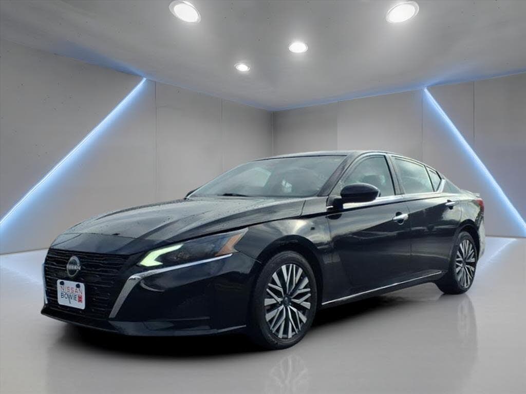 2023 Nissan Altima 2.5 SV FWD