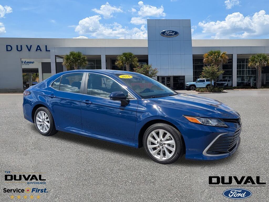 2024 Toyota Camry LE FWD