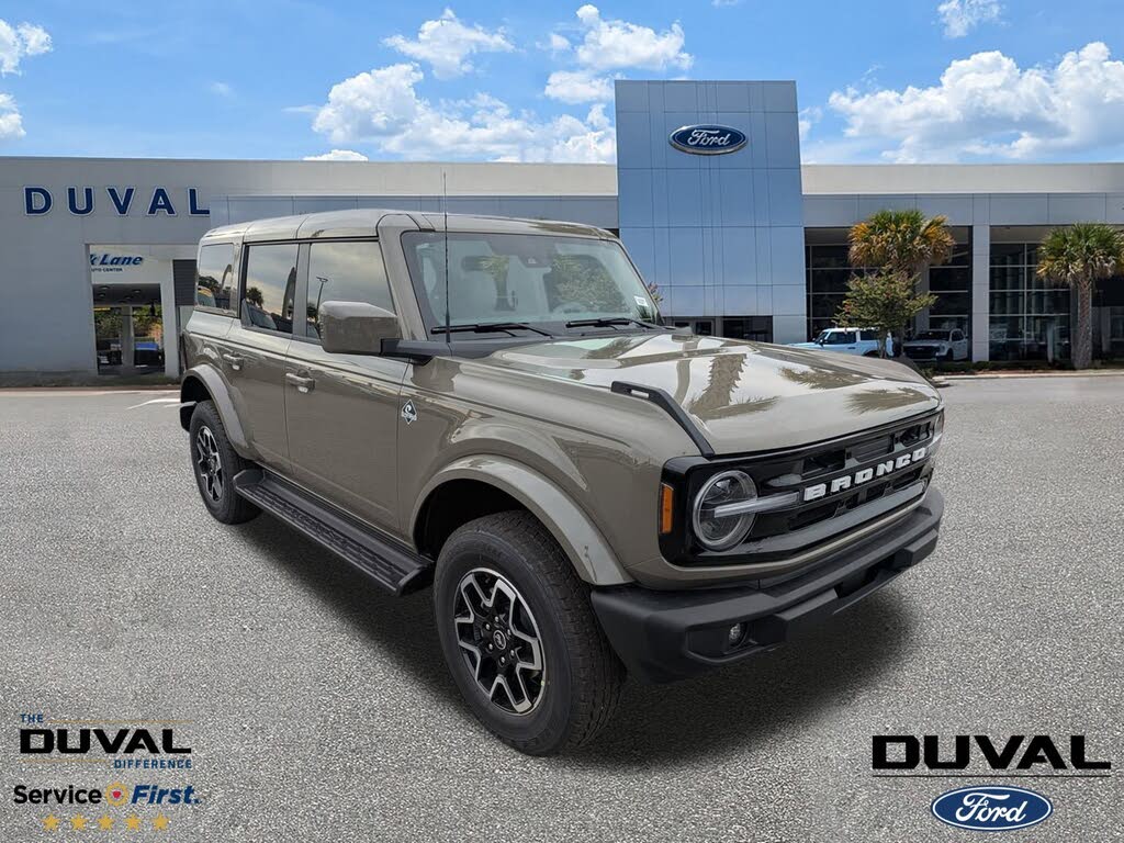 2025 Ford Bronco Outer Banks 4-Door 4WD
