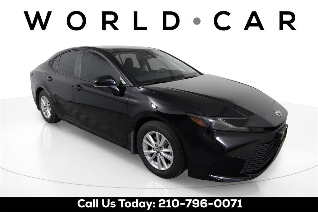 2025 Toyota Camry LE FWD